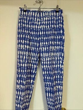Leggiadro Blue and White Printed Pants